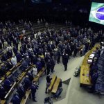 Desea Arias sin una carta de renuncia en los Estados Unidos de América.