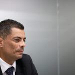 El presidente de la junta del Senado alerta sobre riesgos significativos para la economía de Estados Unidos y para el Partido Republicano en relación a los aranceles de Trump.