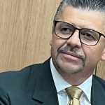 Centrales: El sindicato en Argentina lanza un paro general en oposición a las políticas económicas del gobierno.