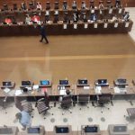 Jóvenes motociclistas fallecen tras chocar contra un vagón