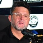 (Video) Tico presencia la muerte de su padre mientras disfruta de un buen juego