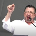 Policía Detenida por Fallo: 5 Oficiales Arrestados