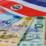 El equilibrio a la luz del día provoca críticas de 2 personas