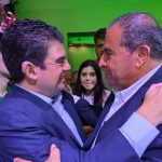 Quesada Allian al momento de firmar con la liga

 – El nacional cr