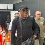 Los poliits entran en la casa y la familia de rescate y su mascota

 – El nacional cr