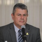 Losa suelta obliga a cerrar un puente cerca del aeropuerto

 – El nacional cr