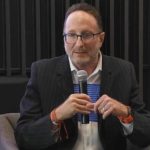 Era una procesión de figuras que quizás nunca en sus vidas habían sostenido una pala.

 – El nacional cr