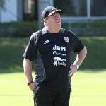 Hay gente tan estúpida que cree que atacándome van a influir en los votantes.

 – El nacional cr