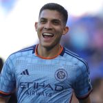 Evacuan la rotonda de San Sebastián invadida por “rompecristales”

 – El nacional cr