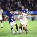 Accidente entre 3 coches y una moto deja cinco heridos y un muerto

 – El nacional cr