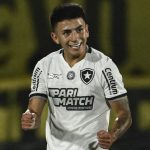 Chapulín da marcha atrás: 37 personas viajaban en su interior

 – El nacional cr