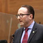 Luis Diego Vargas confrontó al representante del Frente Amplio

 – El nacional cr