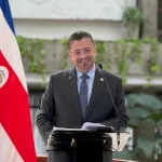 Luis Guillermo Solís critica decisión de Chávez sobre Cuba

 – El nacional cr